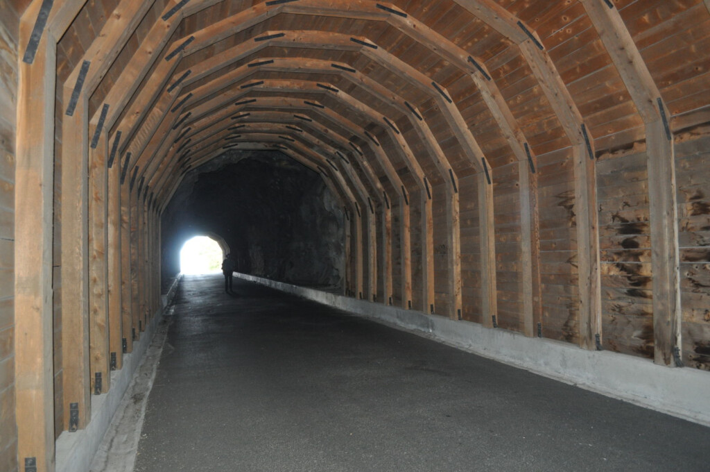 Bridgehunter Mosier Twin Tunnels