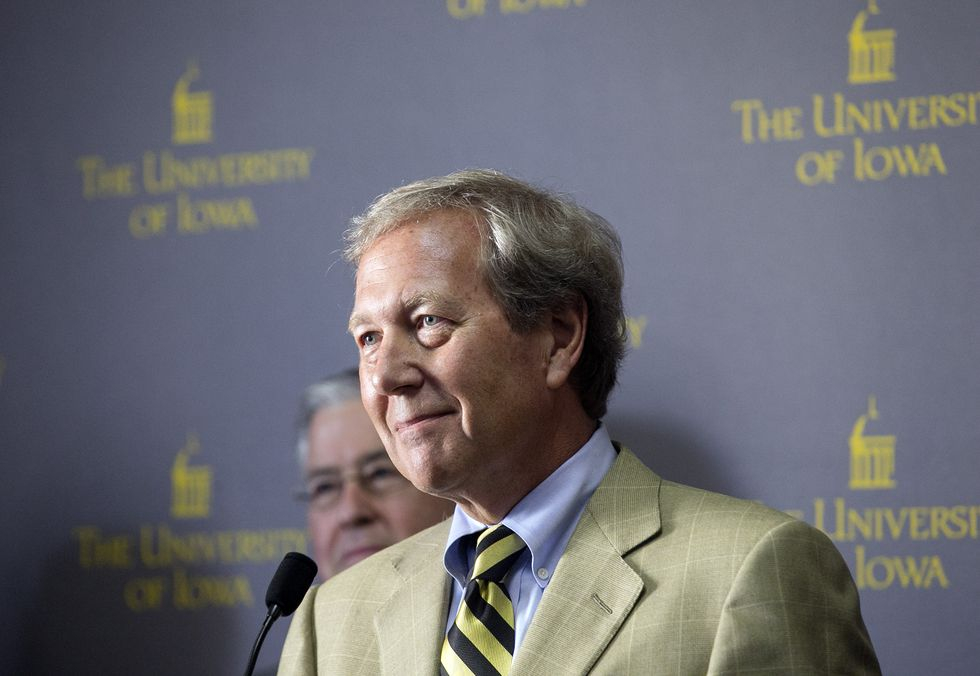 University Of Iowa President To Retire As School Faces Challenges