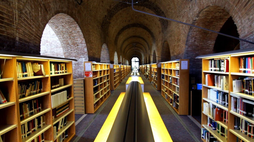 Barcelona Library Biblioteca UPF Dip sit De Les Aig es Pompeu 