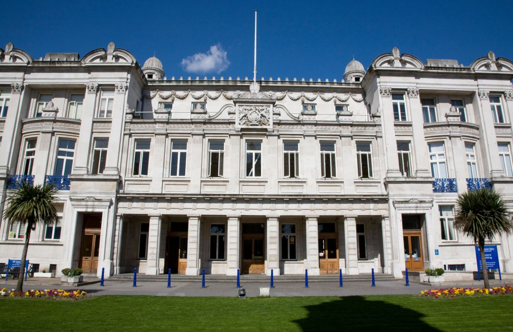 Case Study Queen Mary University London Outsource Your Exam Processing