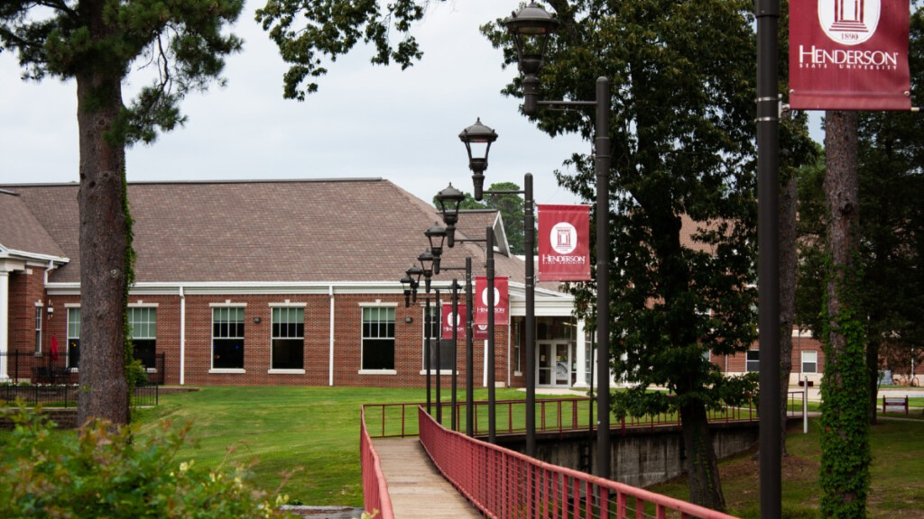 Henderson State To Cut History Biology Art And Other Programs In Plan 