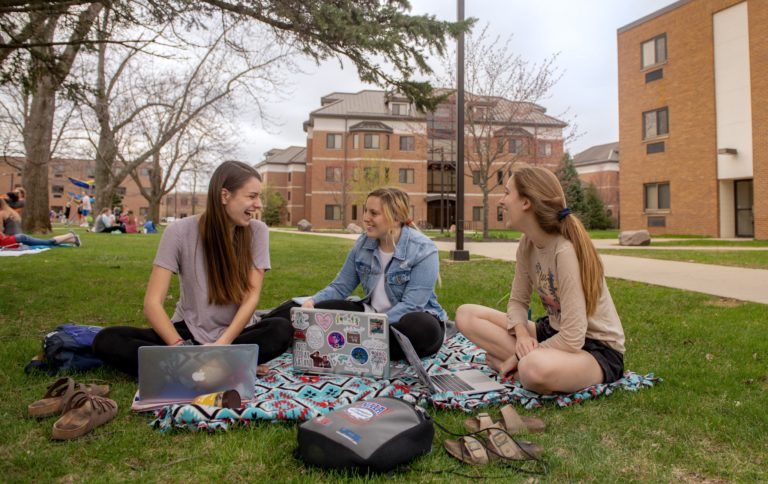 A Quick Look At The Fall 2019 Academic Calendar Indiana Wesleyan 