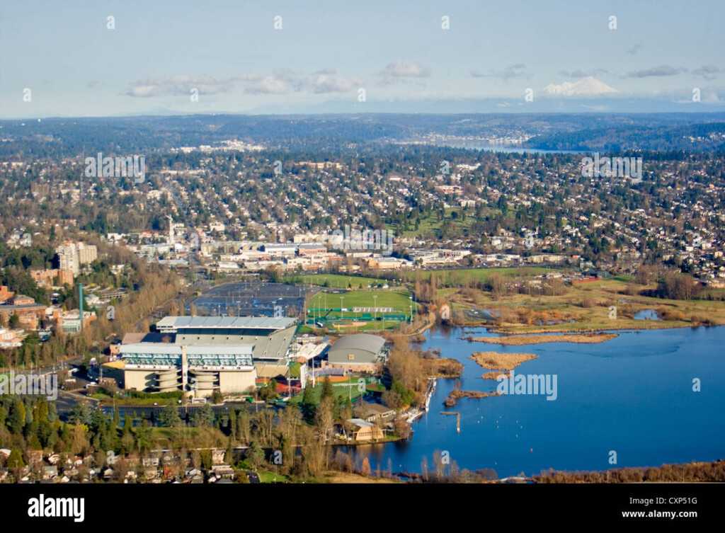 Husky Fu ballstadion Fotos Und Bildmaterial In Hoher Aufl sung Alamy